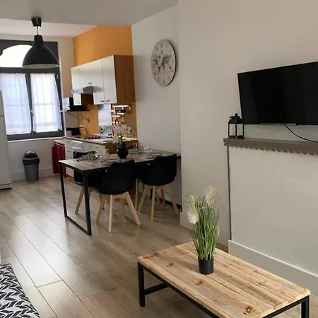 Joli Duplex Plein Centre V10 Apartment *
